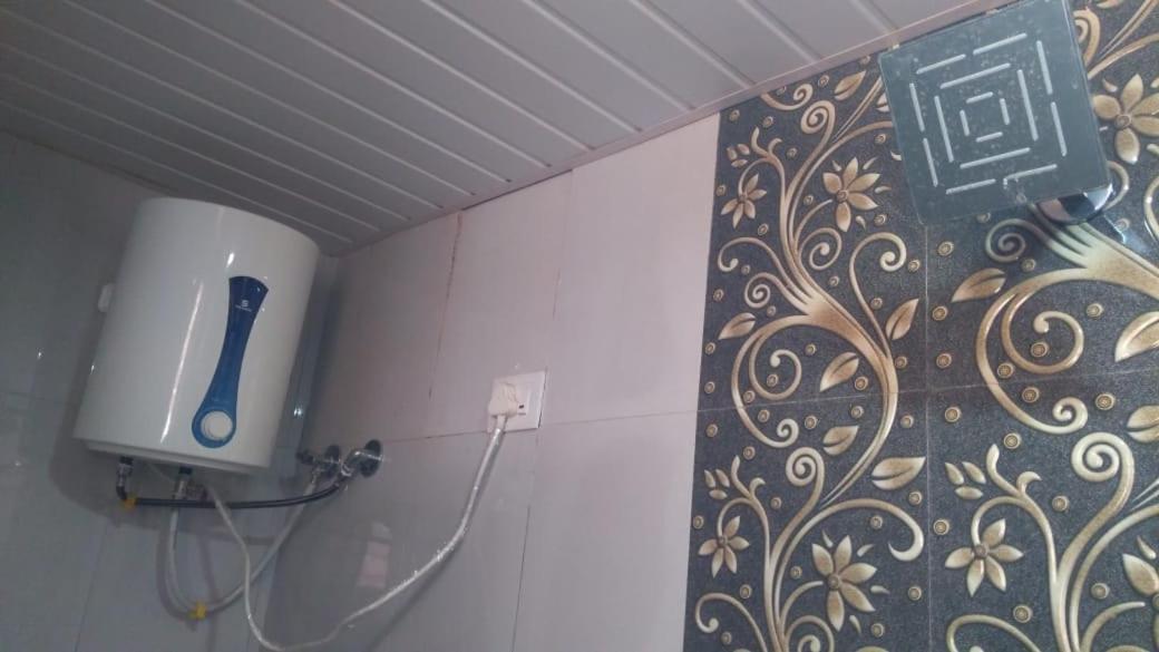 Koynanagar Vinee'S Kitchen And Motel المظهر الخارجي الصورة